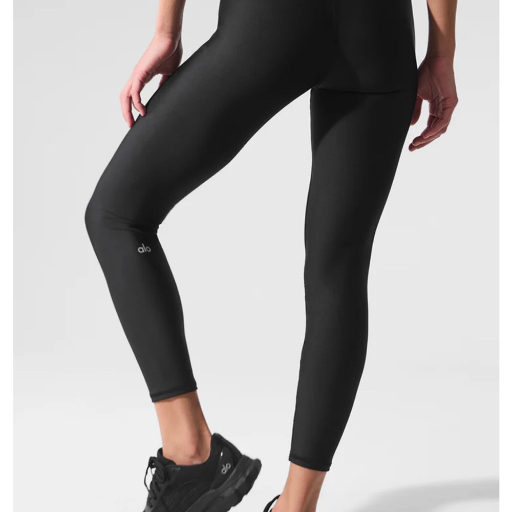 Alo High-Waist Airlift Leggings - Picture 4 of 9